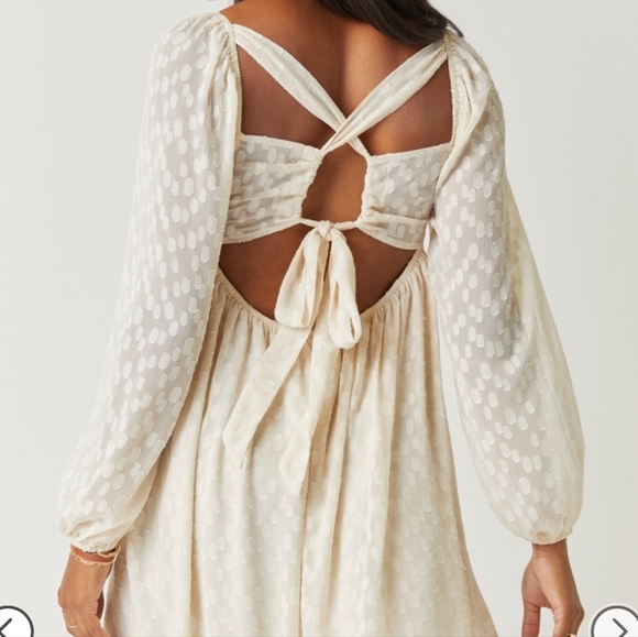 Francesca's Audrey Parks Gianna long sleeve jacquard open back mini dress - Picture 2 of 12